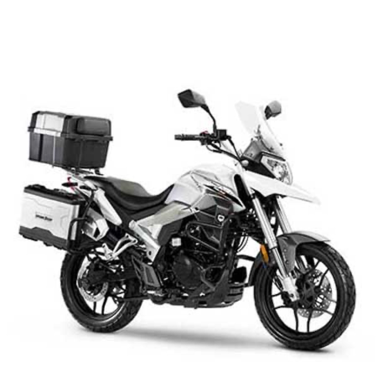 Macbor Montana 125 von einem Anbieter in Costa Adeje