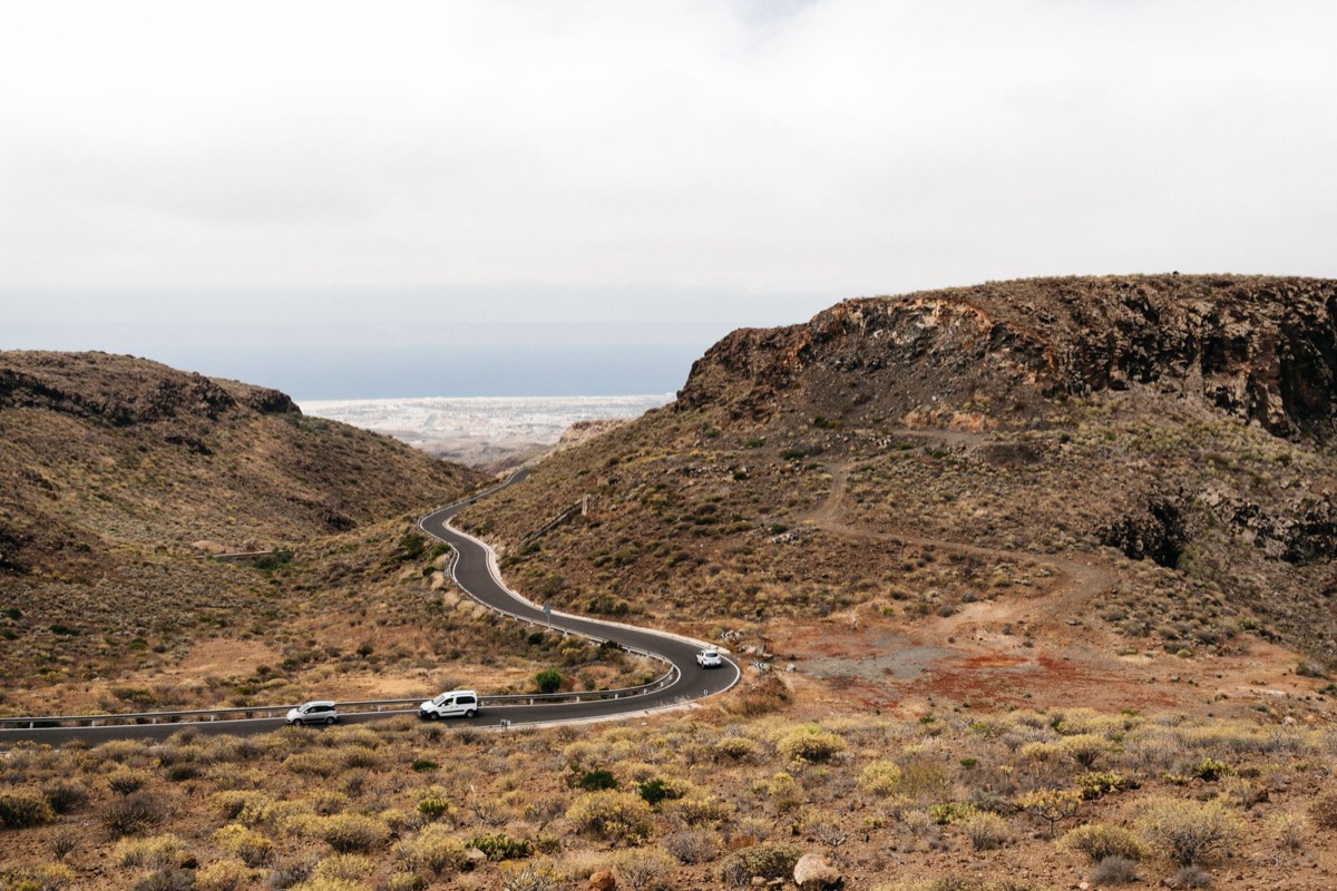 Motorradroute Süden & Vilaflor auf Teneriffa – Eine entspannte Halbtagestour. Kaffee oben, Meer unten.